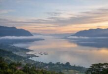 ‘Bunyi dentuman seperti ledakan atas langit’