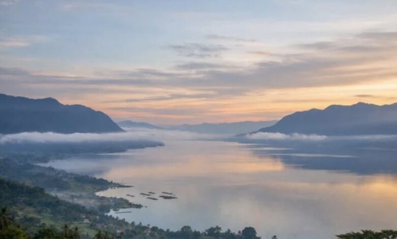 ‘Bunyi dentuman seperti ledakan atas langit’