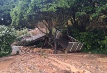 Tapak perkhemahan popular New Zealand ditimbus tanah runtuh