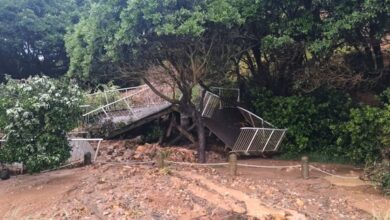 Tapak perkhemahan popular New Zealand ditimbus tanah runtuh