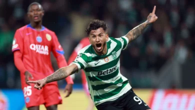 Tandukan saat akhir Suarez hancurkan PSG