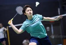 LING Ching atasi cabaran pemain India dalam masa 64 minit.