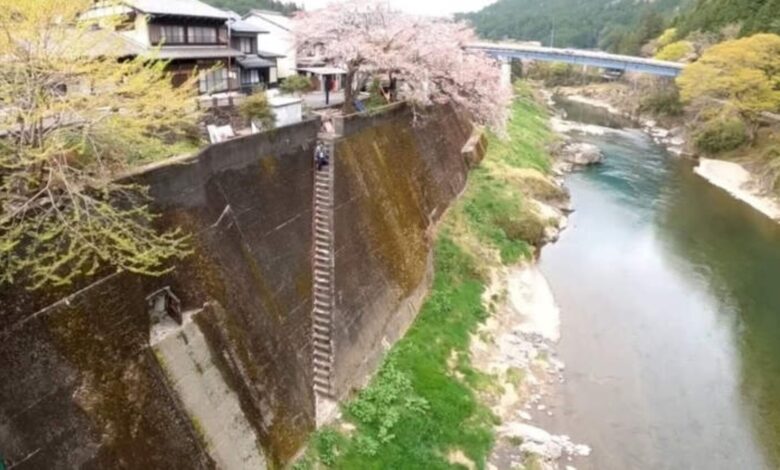 Tangga curam ‘boleh pindah alam’ cetus sensasi