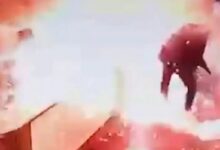 Bungkusan misteri tiba-tiba meletup