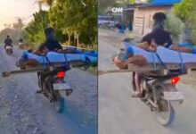 Ambulans tak cukup, penduduk usung jenazah naik motor