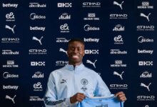 Man City umum sambar Guehi