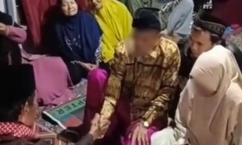 Datuk 70 tahun bawa ibu tunggal 40 tahun kahwin lari