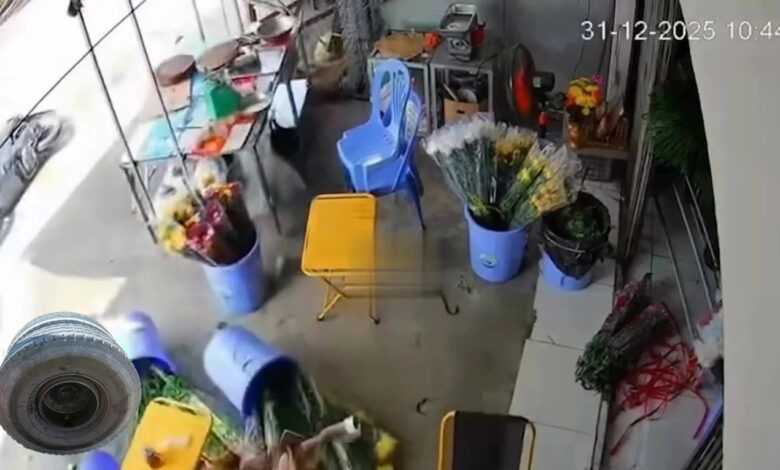 Wanita dilanggar tayar ‘terbang’