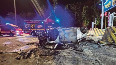 2 rentung dalam kebakaran kereta di Plaza Tol Jitra