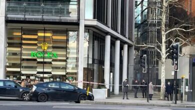 Naik motosikal rompak butik Rolex