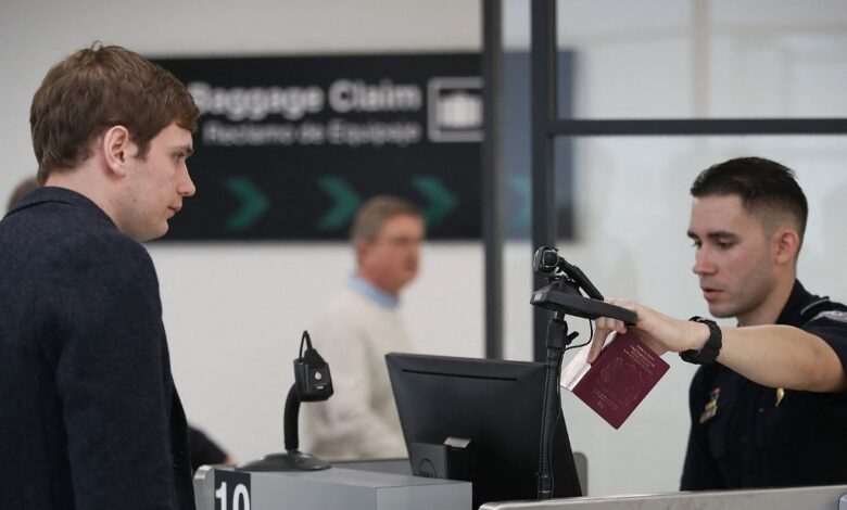 Amerika batalkan lebih 100,000 visa