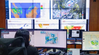 Thunderstorms, heavy rain and strong winds in 6 states this morning