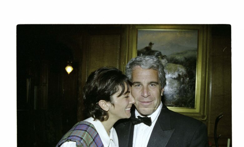 Konco Epstein, Ghislaine Maxwell minta pengampunan Trump