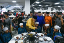 Majlis Iftar UMNO Eratkan Ukhuwah, Santuni Anak Yatim Dan Pelajar Tahfiz