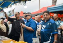 Rais Turun Padang Santuni Penggerak Utama Ekonomi Setempat