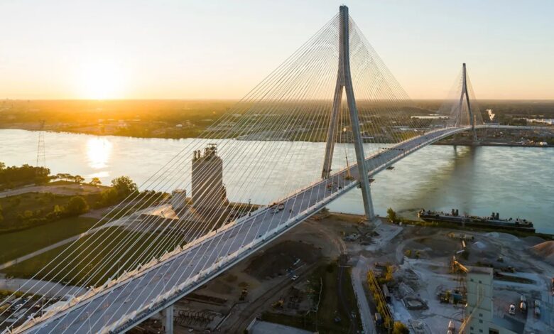 Trump ancam sekat pembukaan jambatan Amerika-Kanada