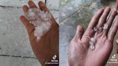 Penduduk teruja kutip hujan ais