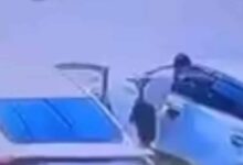 Dilarang mandi lebih 15 minit, isteri dikawal kekasih online