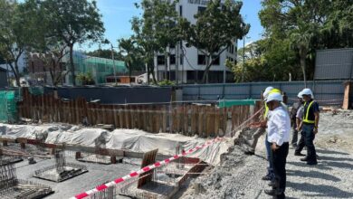 Tapak pembinaan tempat nahas lori simen diarah henti kerja