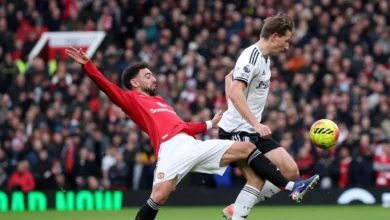 Kapten Manchester United, Bruno Fernandes, memuji pengurus sementara