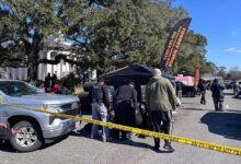 5 cedera festival Mardi Gras diserang