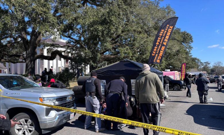 5 cedera festival Mardi Gras diserang