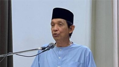 Pergerakan Puteri UMNO Sumbang Makanan Kepada Golongan Gelandangan Di KL