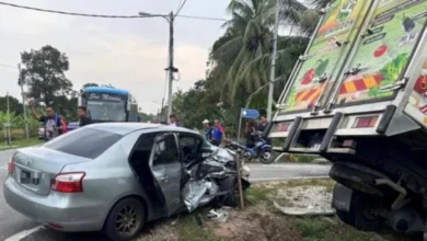 Guru wanita maut kemalangan dua kenderaan di Pontian