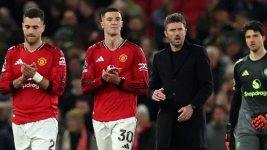 United mahu singkir 13 pemain