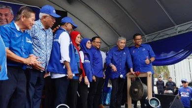 Zahid tells Pas to turn words into votes for BN