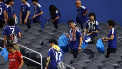 Kalau dah pembersih, peminat Jepun kutip sampah di stadium Piala Dunia 2026
