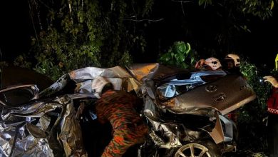 Dua lelaki maut kereta bertembung lori