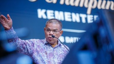 High Court throws out bid to overturn Saifuddin defamation ruling, slaps RM8,000 costs on defendant