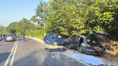 Seorang maut, dua beranak parah dua kereta bertembung di Tampin
