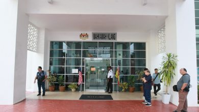 Quiet outside Klang court ahead of Rocky case charges