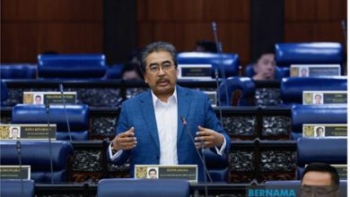 Kerajaan Kaji Caj Ke Atas Jualan EV Biaya Pembinaan Pengecas Awam – Johari Abdul Ghani