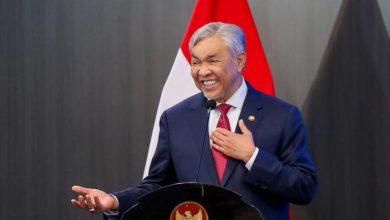 Zahid announces Umno donation drive to pay Najib’s RM50m fine following conditional pardon
