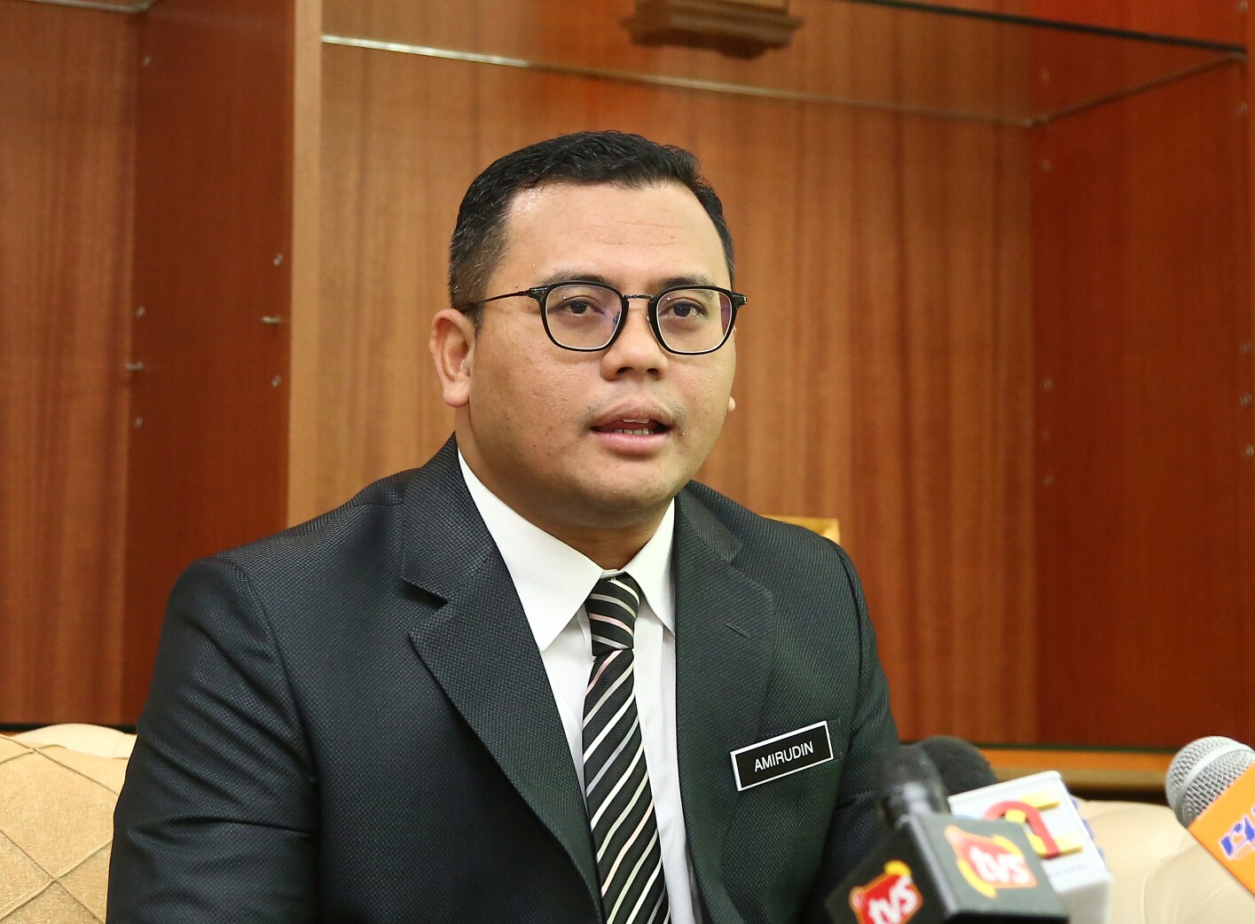 Mb Selangor Berlakon Setia Pada Anwar Dakwa Orang Azmin Mykmu Net