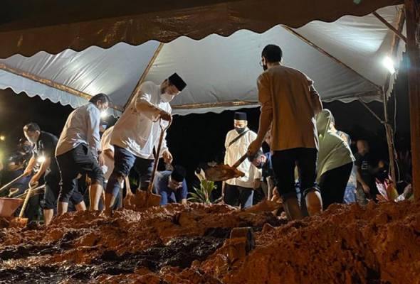 Pemergian Prof Ungku Abdul Aziz Allahyarham Selamat Dikebumikan Di Tanah Perkuburan Islam Bukit Kiara Mykmu Net