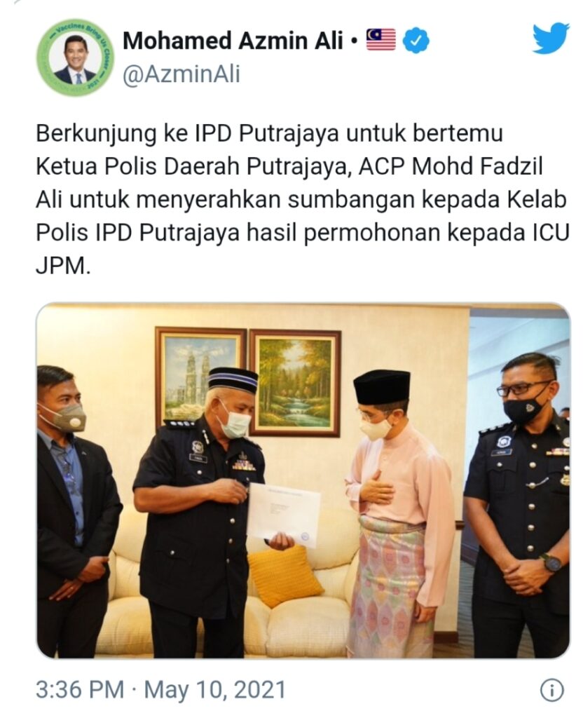 Azmin kena kecam, kongsi gambar raya.