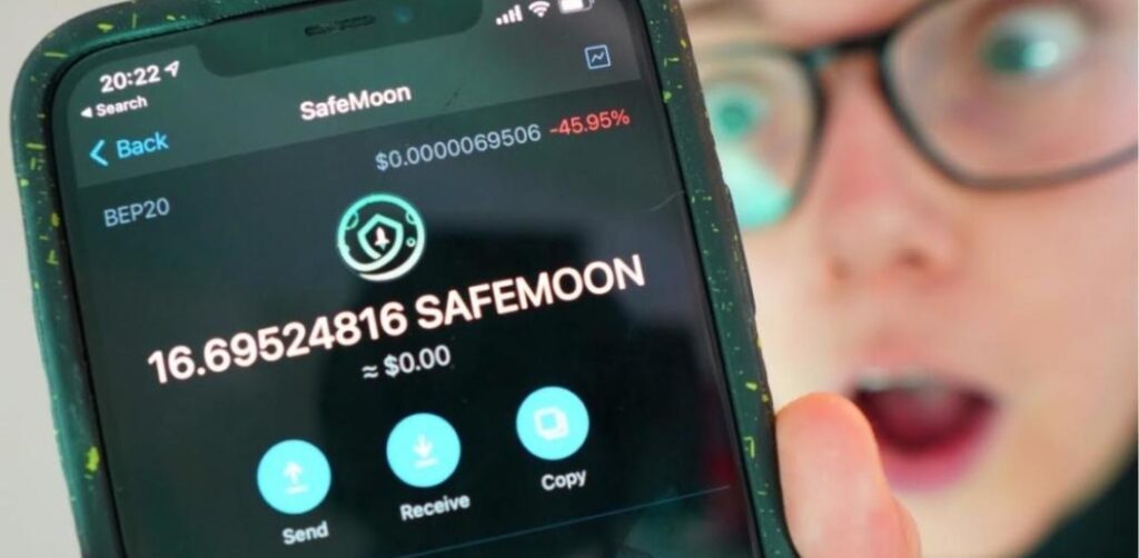 Kalahkan Bitcoin, SafeMoon Muncul Sebagai Matawang Digital Paling Mendapat Perhatian Pelabur