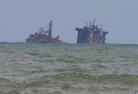 [VIDEO] Kapal karam: Sri Lanka berdepan pencemaran laut terburuk