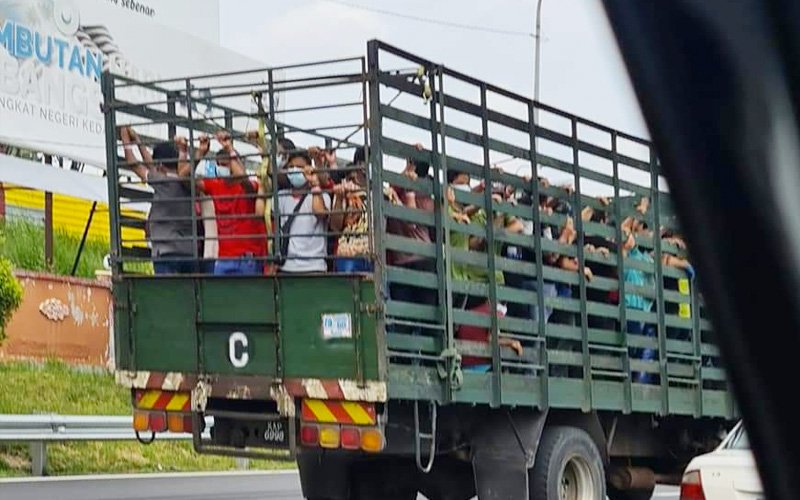 Polis tahan lori bawa sekumpulan warga asing pakai gelang ‘pink’ di Sungai Petani