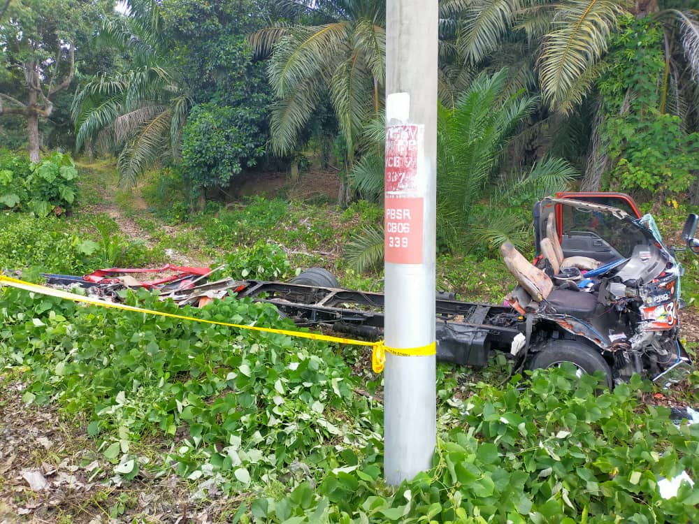 Pemandu towing maut selepas sejam kemalangan