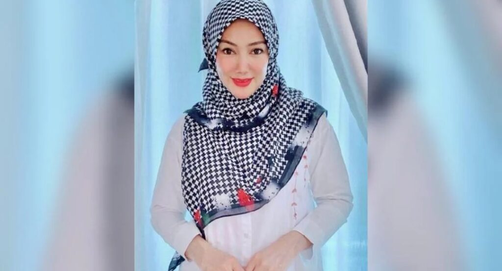 Selebriti jual tudung bantu rakyat Palestin