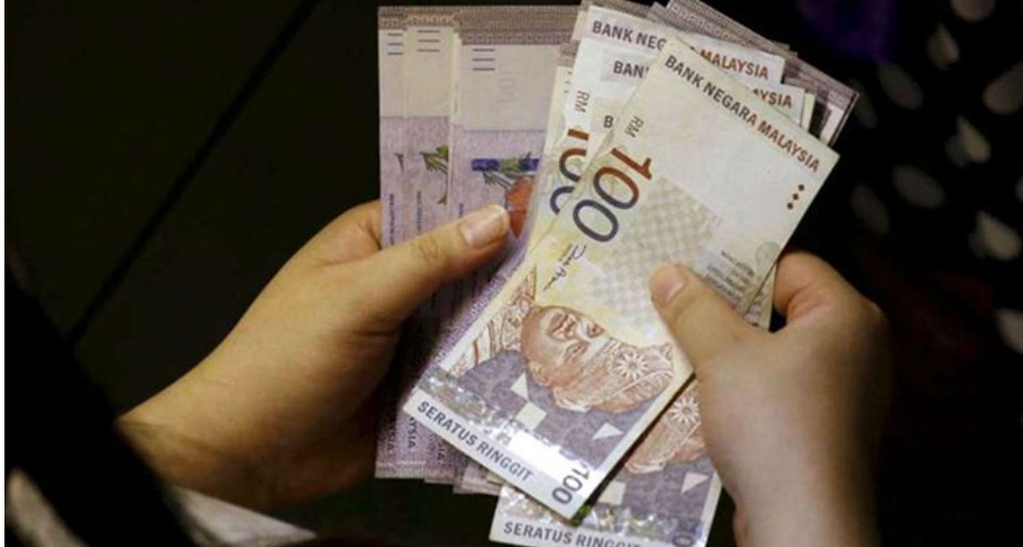 Toto Jackpot - Sarawakian father and son win RM21.46 million 