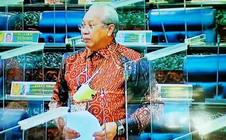 Pertama Kali Dalam Sejarah Ahli Parlimen Pakai Baju Batik Di Dewan Rakyat