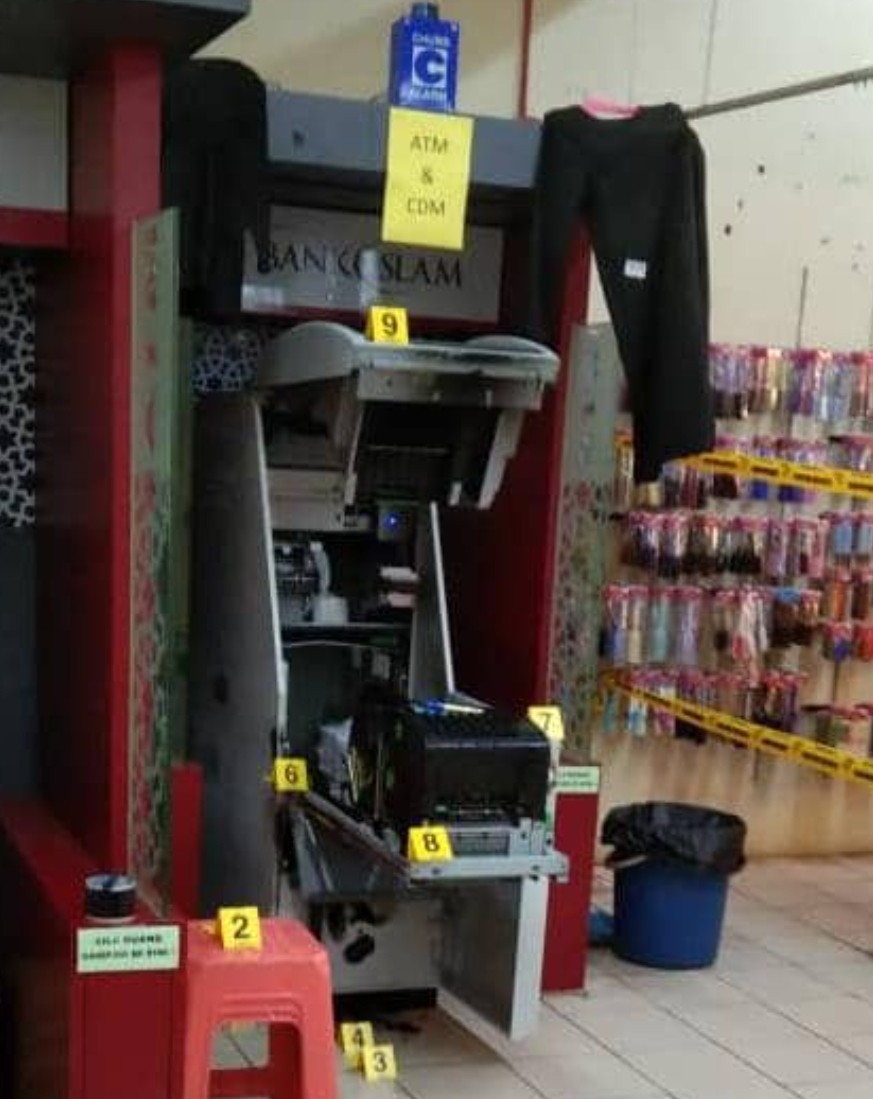 Satu jam umpil mesin ATM, perompak gagal larikan wang tunai — MYKMU.NET