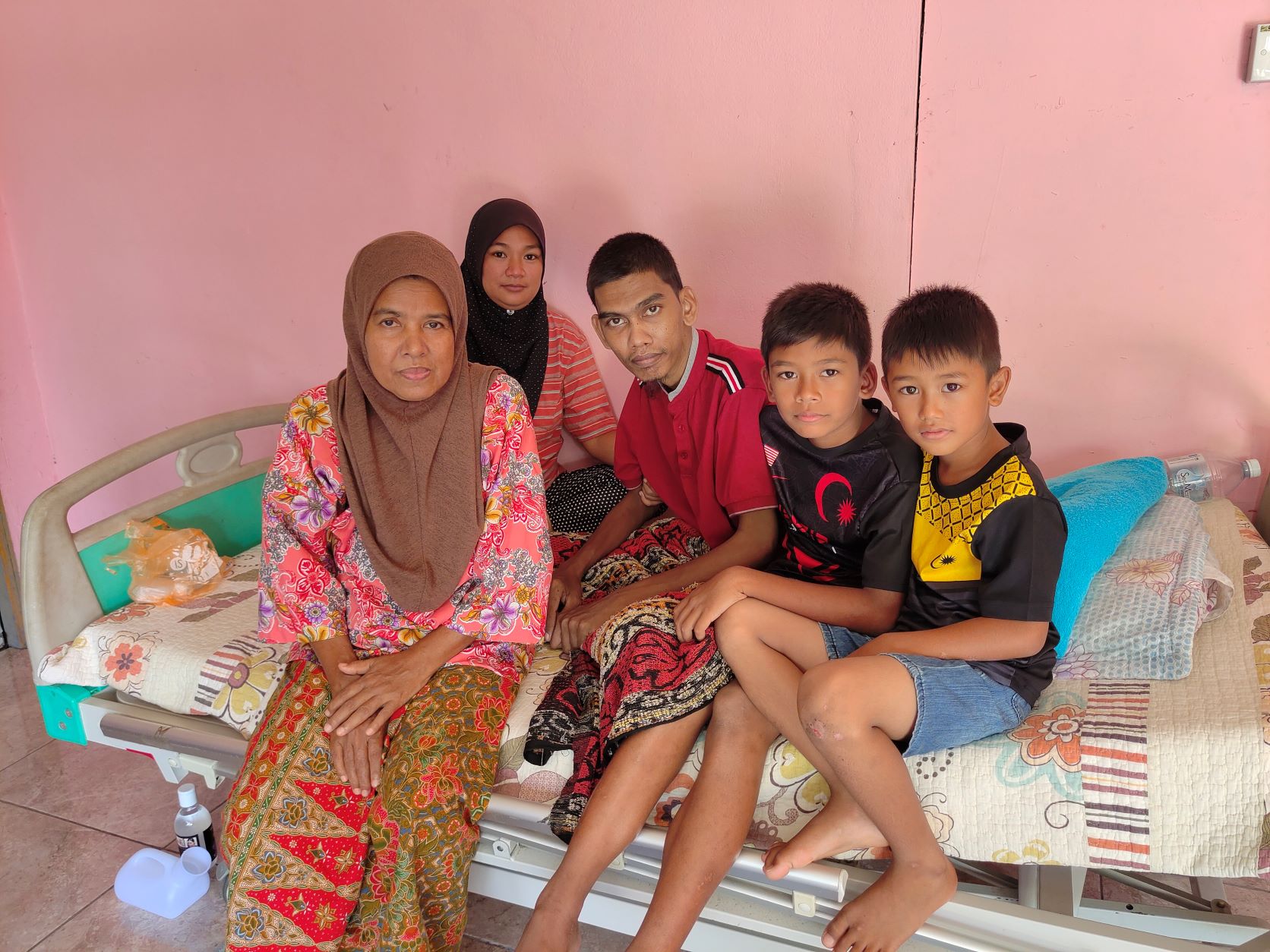 Isteri sara keluarga guna upah RM18 sehari — MYKMU.NET