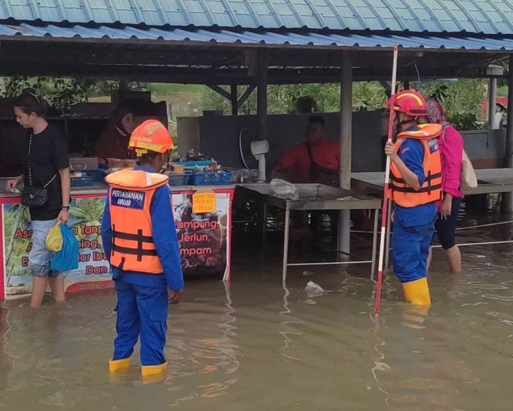 Air Pasang Besar Landa Kuala Kedah Mykmunet 1028